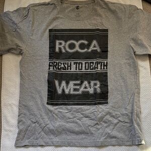 Rocawear Gray T-Shirt with Bold Black Graphic